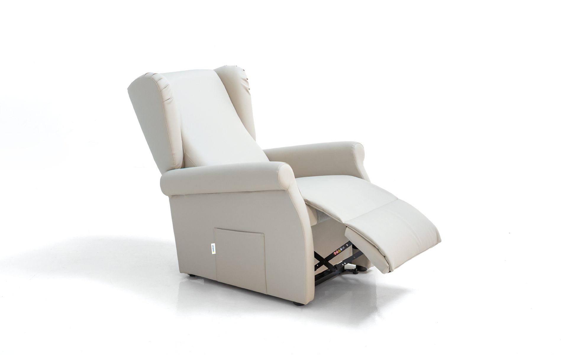 Eminflex Materassi Poltrona Lisbona motorizzata in posizione con schienale dritto e poggiapiedi alzato