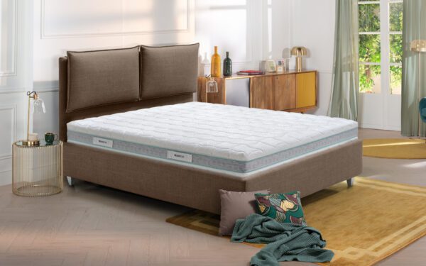 Eminflex Materassi Naturity matrimoniale con letto ambientato